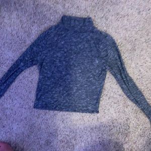 Softest top you’ll find! Never worn!!